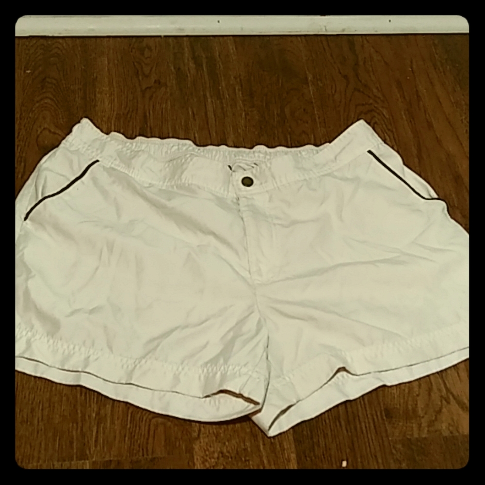 🌈White Shorts